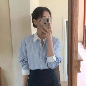 Striped loose shirt