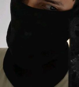decathlon black neck warmer