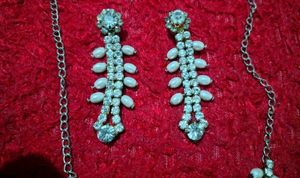 Stunning Pearl &amp; Crystal Necklace Set