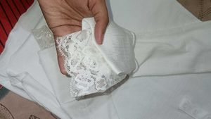 Chic Lace Trim Ribbed Top