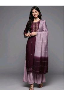 Elegant Ethnic Kurta Set with Dupatta
