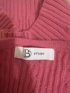 Chic Pink Cropped Knit Tank Top