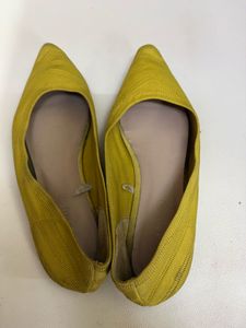 Yellow Knit Pointed Flats