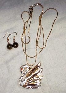 Swan Necklace & Earring Set