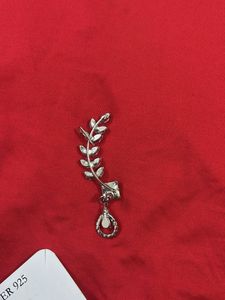 Sparkling Leaf Design Drop Earrings