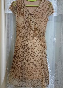 Chic Leopard Print Ruffle Dress