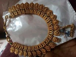 Elegant Gold-Toned Necklace Set