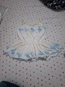 white swan coded top