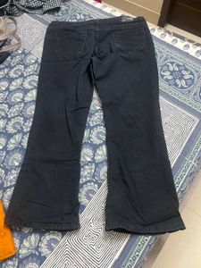 2 assorted Flared Jeans