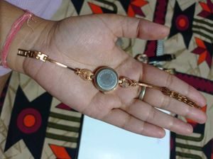 Elegant Gold-Toned Ladies’ Bracelet Watch