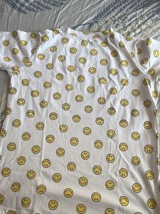 smiley face t-shirt🙂🤍