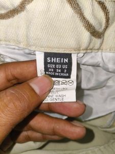 SHEIN Y2K Floral Outline Wide Leg Jeans (Beige)