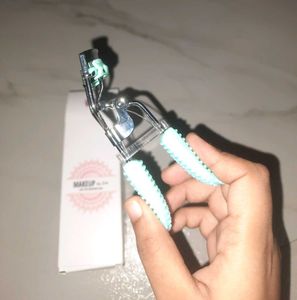 ✨ Makeup by Siti Eyelash Curler – Like New ✨
