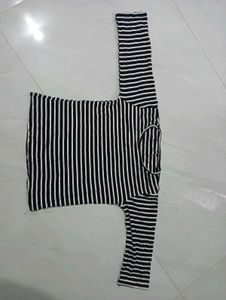 Black & White Striped Long Sleeve Top