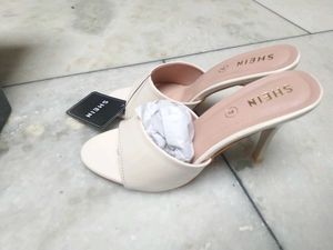 y2k Branded heels