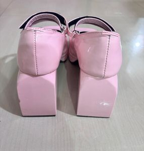 heel sandal
