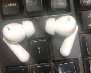 OnePlus Wireless Earbuds copy