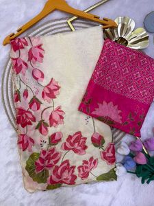Elegant Saree with Floral Print