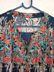 Floral Print V-Neck Blouse Multicolored