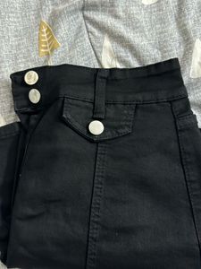 ⭐️sale⭐️ Black Button-Front Skirt ( skort)