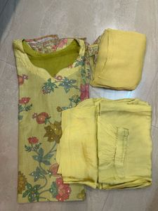 Beautiful Floral Print Kurta Set