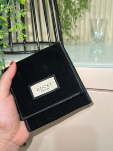 gucci authentic pouch