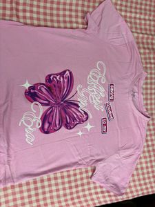Pink Graphic Butterfly T-Shirt🌷(not wore once)