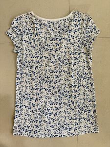 GAP Printed T-shirt with cutout neck