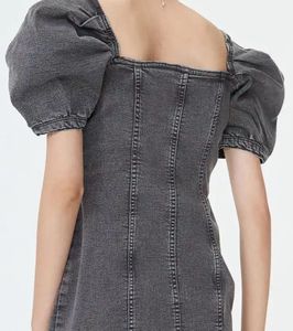 Puffed Sleeves Dress