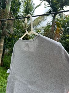 H&amp;M Divided Grey Ribbed T-Shirt