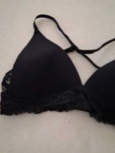 34B H&amp;M Black Lace Trim Bra