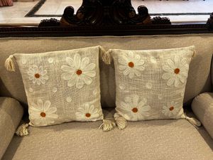 Decorative Daisy Pillow Cover-2