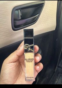 ✨️Yves Saint Laurent All Hours Concealer✨️