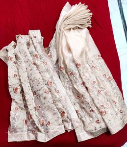 Elegant Embroidered Saree With Blouse Piece
