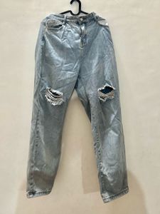 ankle length ripped mom jeans