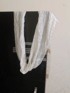 Elegant White Dupatta with Gold Accents