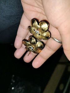 Sparkling Flower Earrings
