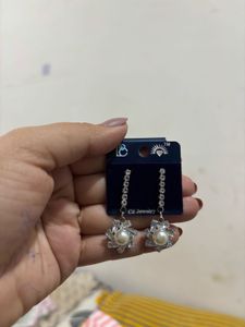 Dangling Pearl Earrings