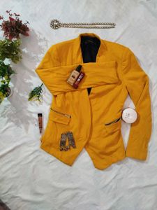 Chic Yellow Blazer with Zipper Accents