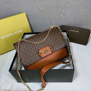 MICHAEL KORS**HEATHER LARGE LOGO SHOULDER BAG*