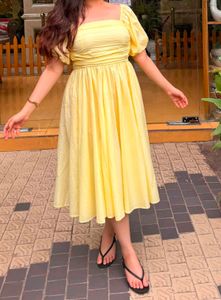 Chic Butter Yellow Puff Sleeve Midi Dress