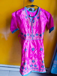 kids girl Pink Embroidered Kurta with Leggings