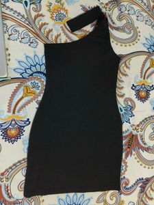 Chic One-Shoulder Black Dress