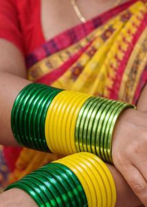 Vibrant Green & Yellow Glass Bangles