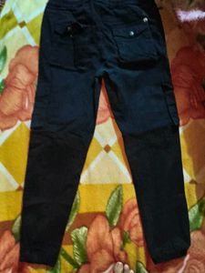 black stylish cargo pant