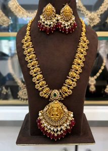 Exquisite Indian Necklace &amp; Earring Set