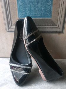 ChicBlack Ballerina Flats with Silver Embellishme