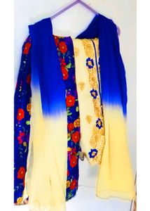 🥳🤩(three-peice)Vibrant Floral Kurta Set with Dup