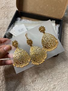 Zaveri Pearls Earrings & Maangtikka Set(Brand New)