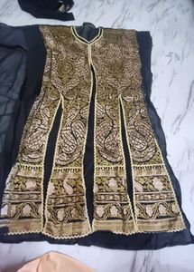 Elegant Embroidered Kurta Set with salawar